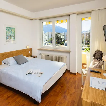 Szálloda Rondinella 2*