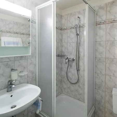 Rondinella Hotell 2*